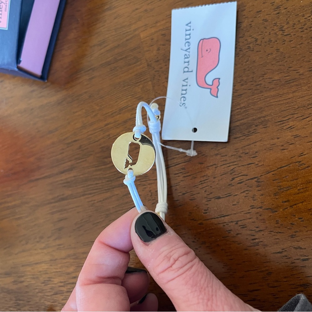 Vineyard Vines Whale bracelet - Picture 3 of 3